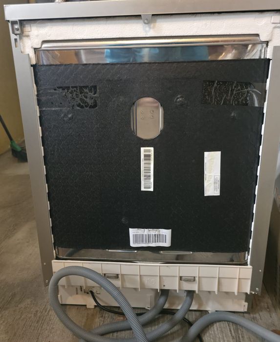 Hotpoint Ariston máquina lavar loiça
Modelo: HFO 3032 W C X