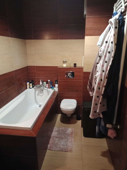 Mieszkanie dwu pokojowe, komórka lokatorska , garaż, centrum