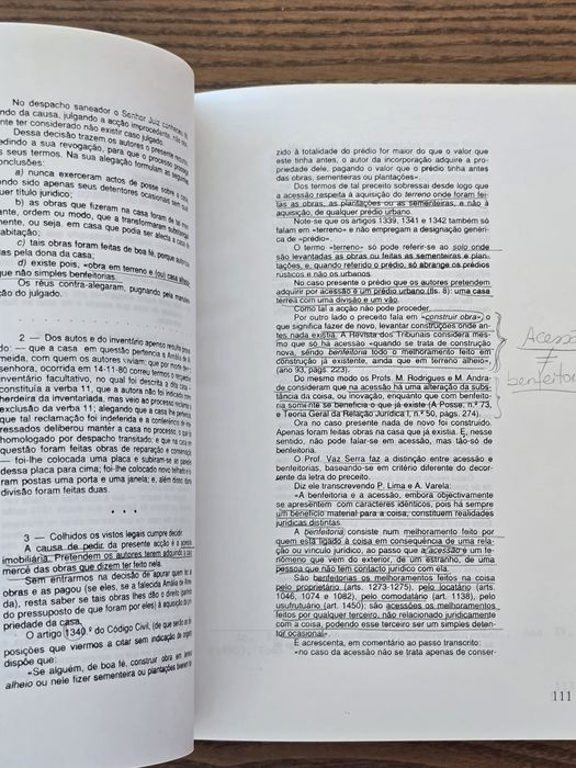 Livros jurídicos / Direito / 1 = 5€ / 10 = 40€