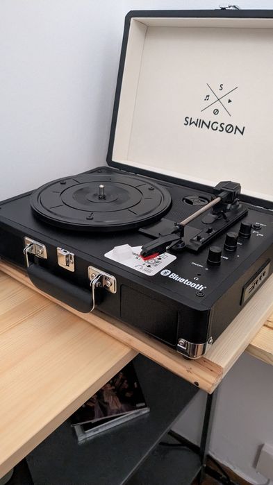 Gira discos portátil Swingson BT Black como novo