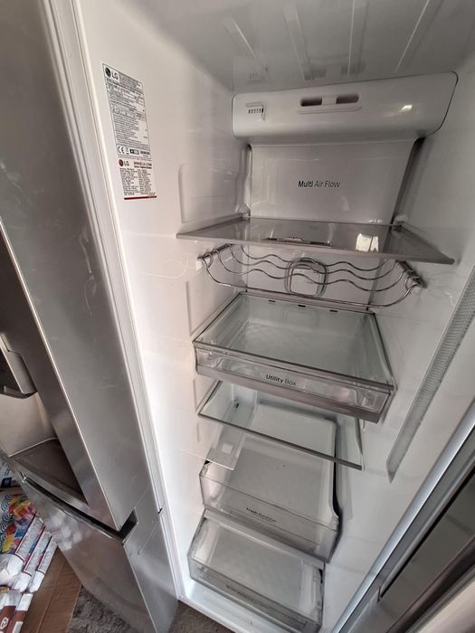 Lodówka LG z kostkarką GSX961NSAZ