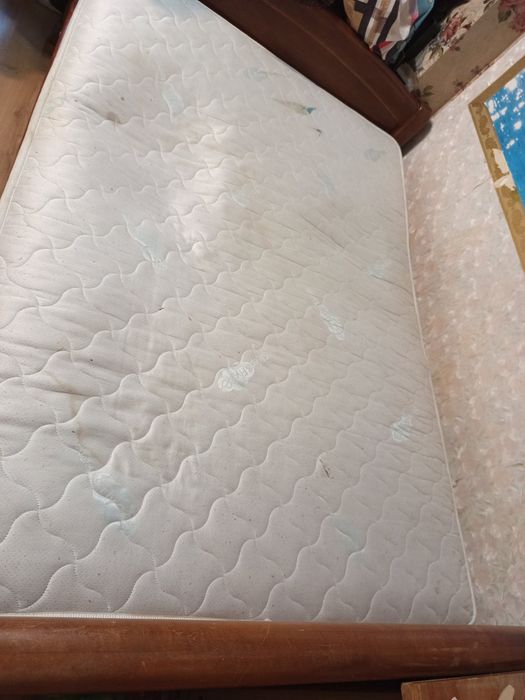 Продам  пружинный матрас