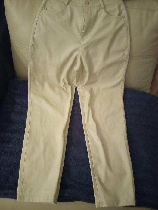 Calças de Mulher Napa Marca Zara