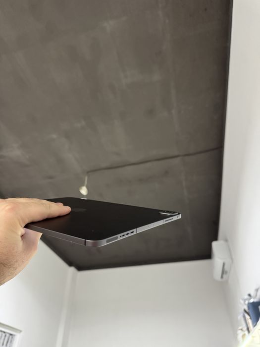 Apple iPad Pro 12.9 5th Gen 2021 Wi-Fi 256 гб