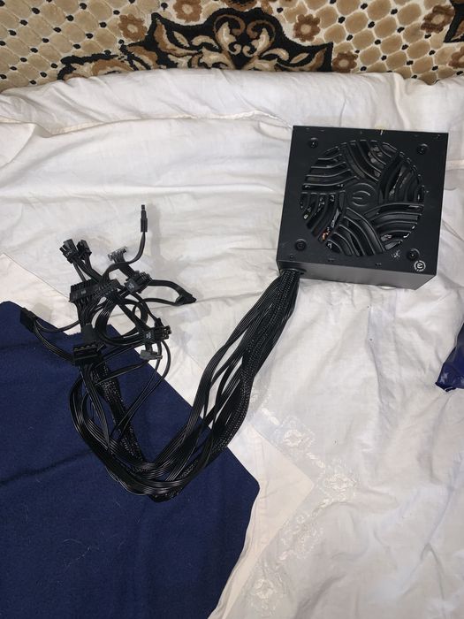 Блок питания EVGA 600 W3