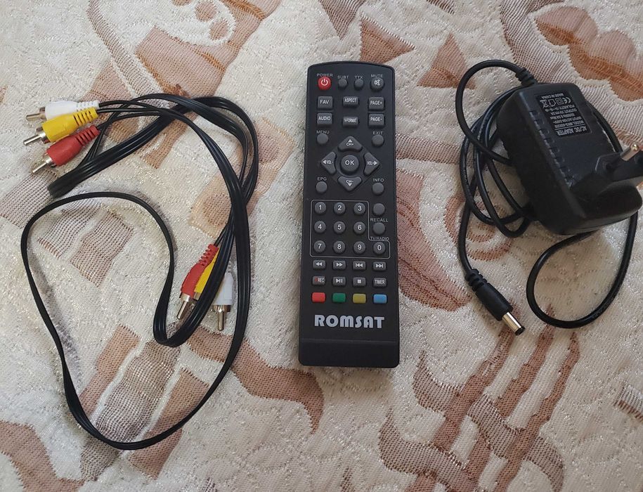 Продам цифровой эфирный ТВ 2 ресивер , Romsat T 2950HD