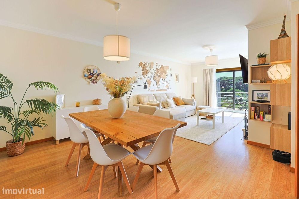 Apartamento T2, com Lugar de Parqueamento e Arrecadação, Quinta de São