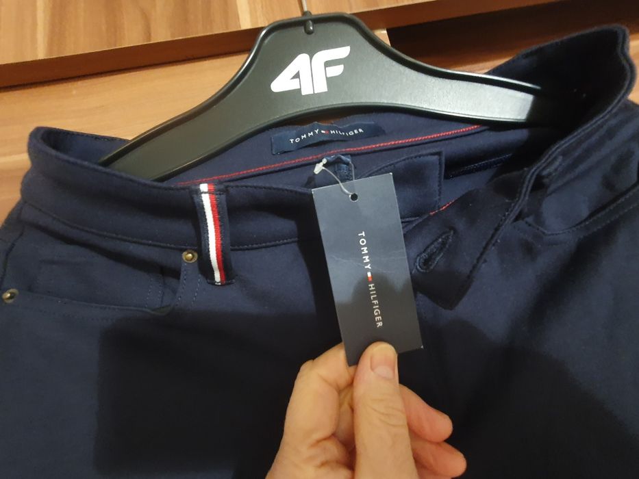 Tommy Hilfiger spodnie dres granat 38