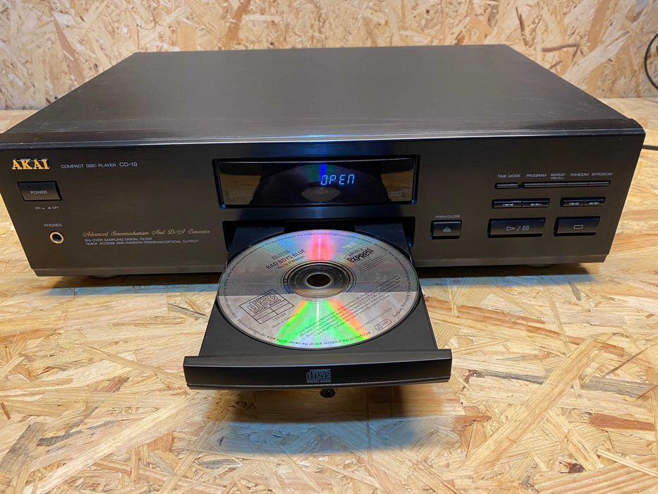 Akai cd odtwarzacz CD 19