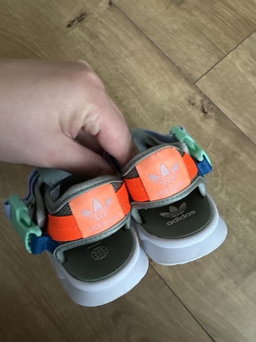 Сандалі фірми adidas