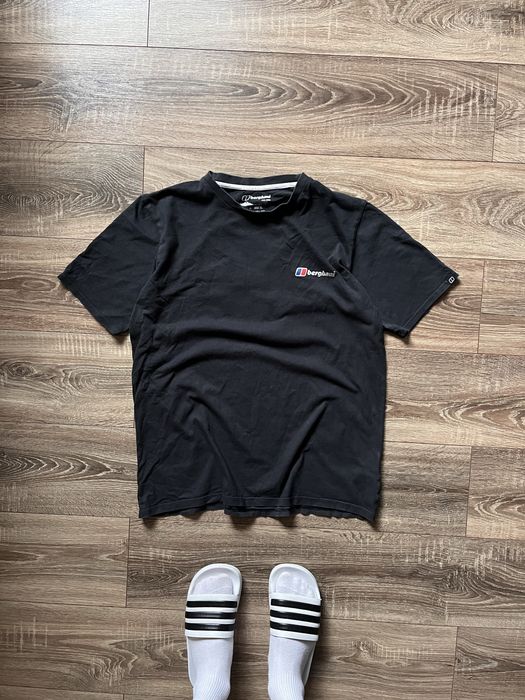 Чорна Футболка від Berghaus Big Logo