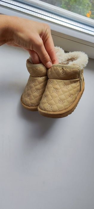 дитяче взуття для дівчинки