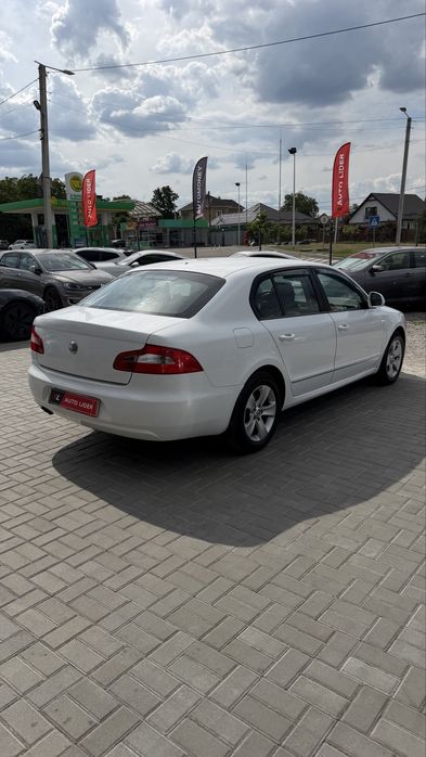 Skoda Superb Шкода Суперб 2012 р 1.6 дизель 5МКПП