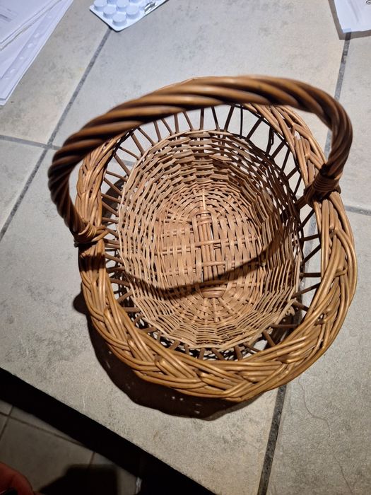 Koszyk wiklinowy