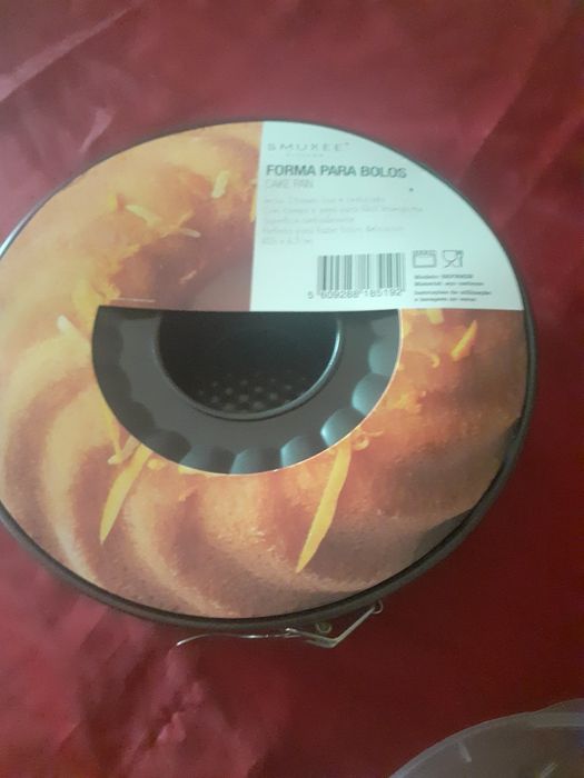 Forma para bolos nova