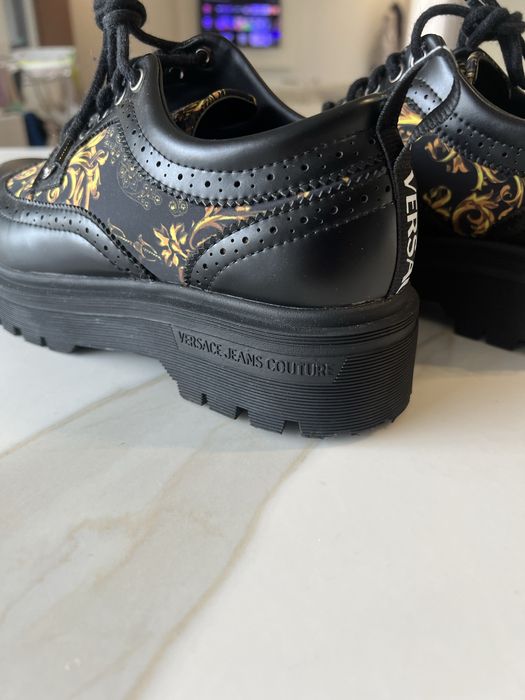 Sapatos versace jeans couture