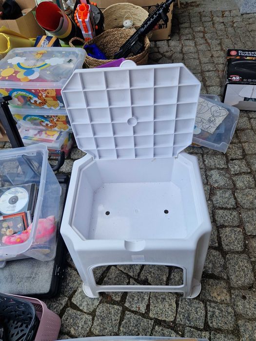 Sprzedam taboret pid prysznic.