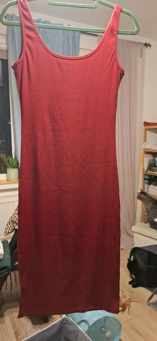Czerwona sukienka rozmiar 38