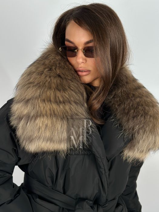 Жіночий чорний пуховик пухан з натуральним хутром єнота, 42-60 розміри