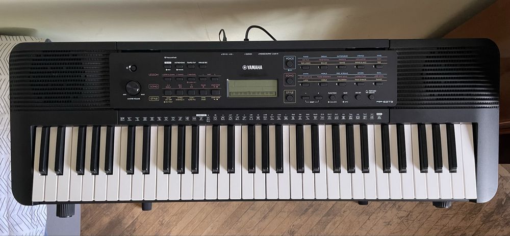 Синтезатор Yamaha PSR E273