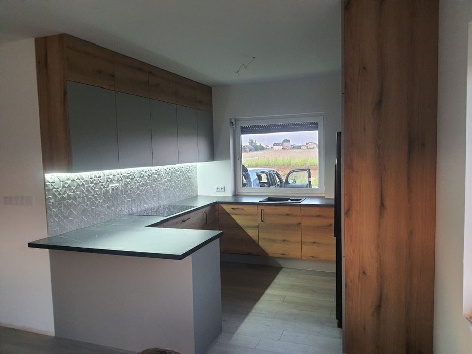 Kuchnie, łazienki, szafy biura MEBLE NA WYMIAR