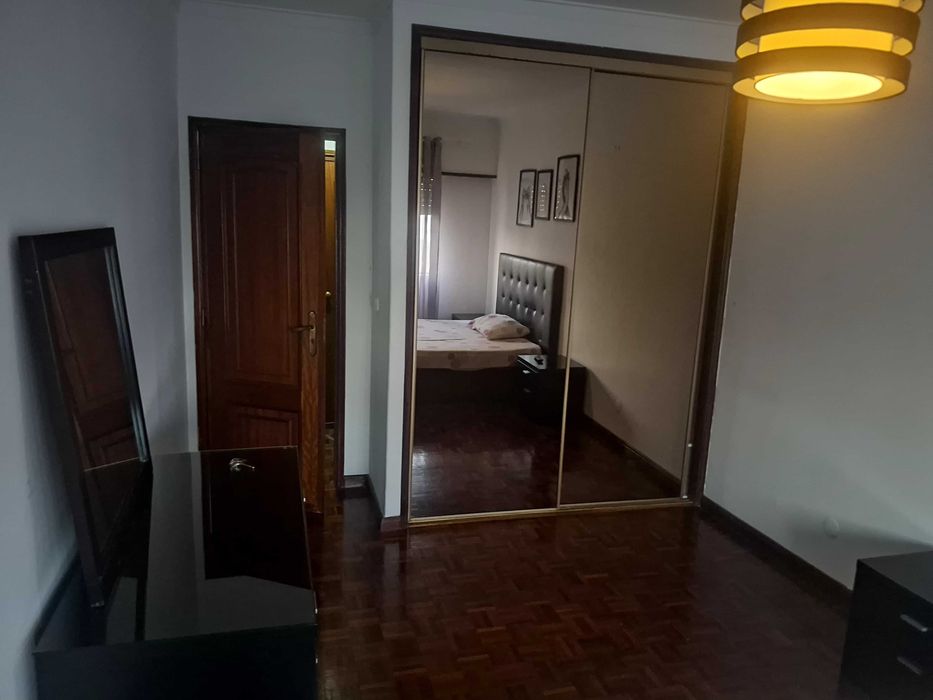 Quarto para arrendar