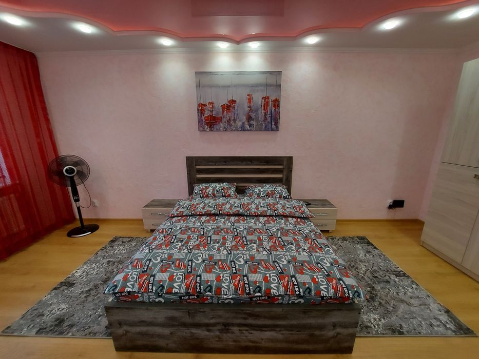 1 кімнатна квартира. Погодинно. Подобово. ТРЦ " ЧАЙКА "