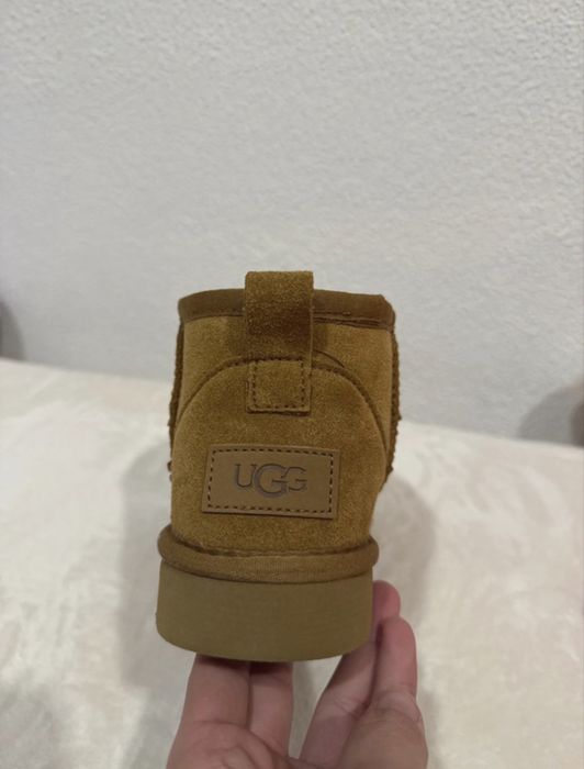 Ugg Castanhas Novas