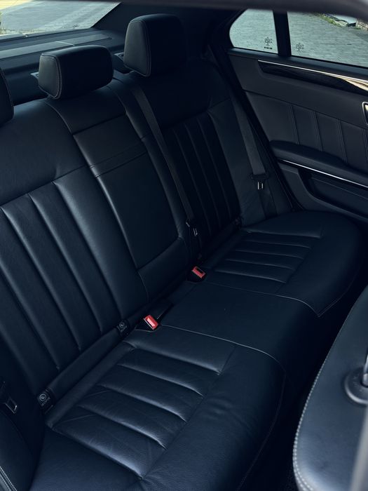 Mercedes-Benz E250 4 Matic