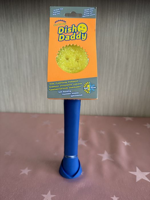 Губка-скрабер із ручкою від Scrub Daddy
