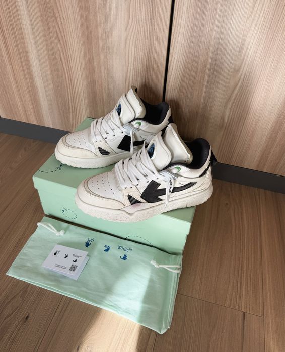 Off White Sponge Mud, Out Of Office, Be right back, Lanvin