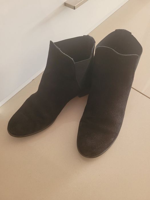 Czarne botki sztyblety zamszowe