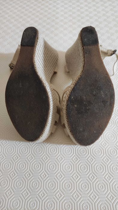 Lindas Sandálias Plataforma Bege - Tamanho 37 - Usadas 2x!