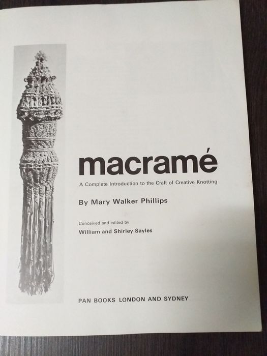 Macramé  complete introduction to the craft of creative knotting,em inglês,ilustrações a cores,muitos esquemas passo a passo,80 pag,veja zonas