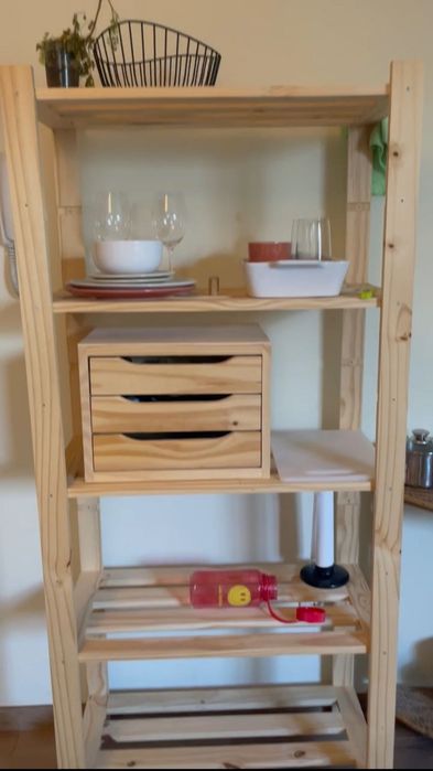 Combo Arrumação: Roupeiro IKEA 3 Portas + Estante Pinheiro – 110€!