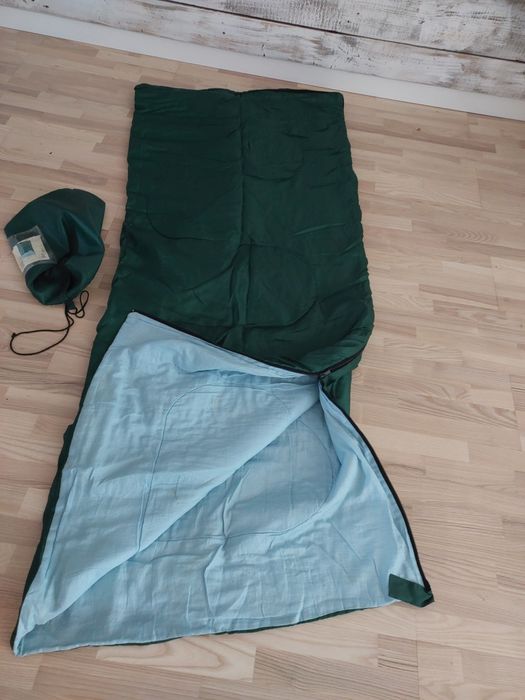 Śpiwór 190 długość na 150 szerokości zielony  
Letni śpiwór