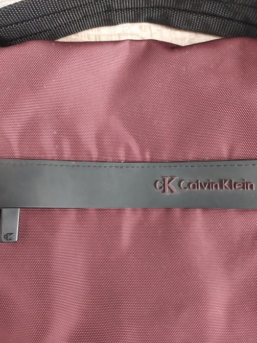 Torba na ramię listonoszka  Calvin Klein