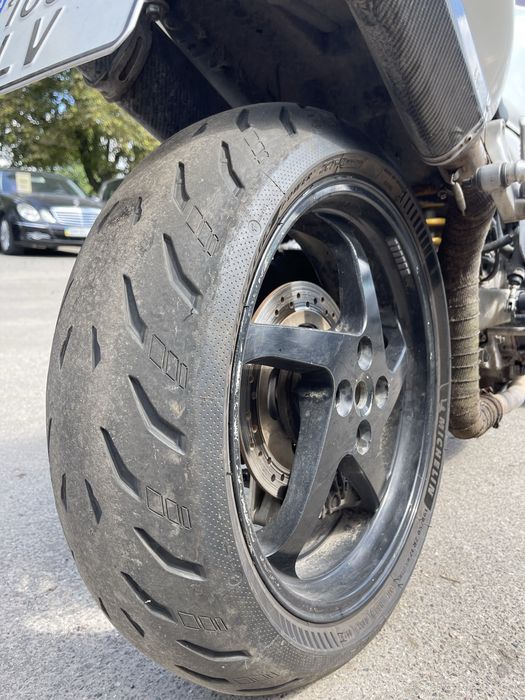 Продам honda vtr1000