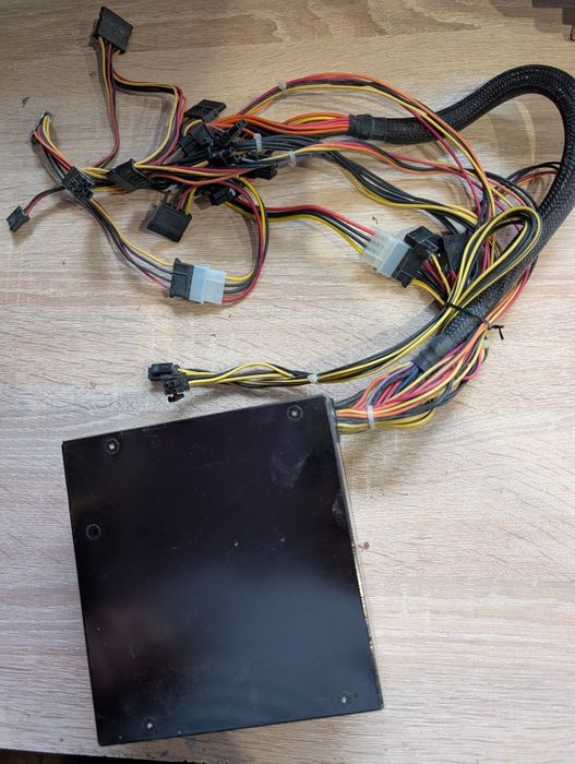 Блок живлення Huntkey LW-6550HG