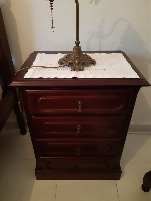 Mobilia de quarto de madeira  laranjeira