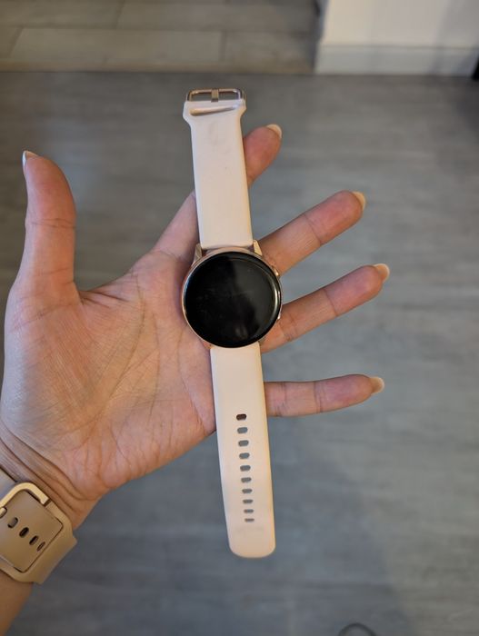 На запчастини годинник Samsung  Galaxy Watch 4 40mm