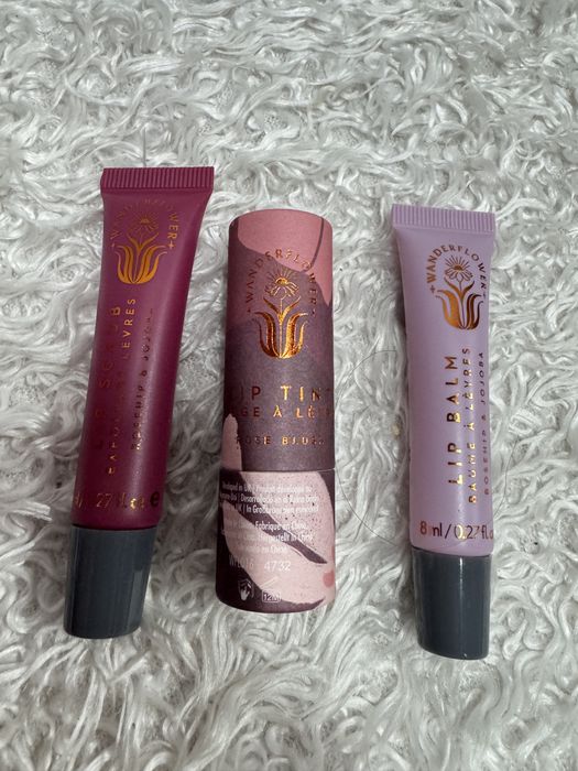 Zestaw kosmetyków do ust Wanderflower