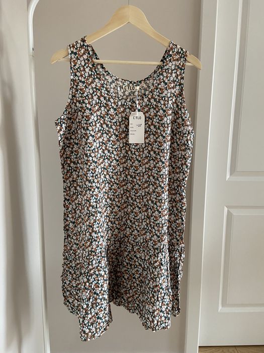 Sliczna nowa sukienka