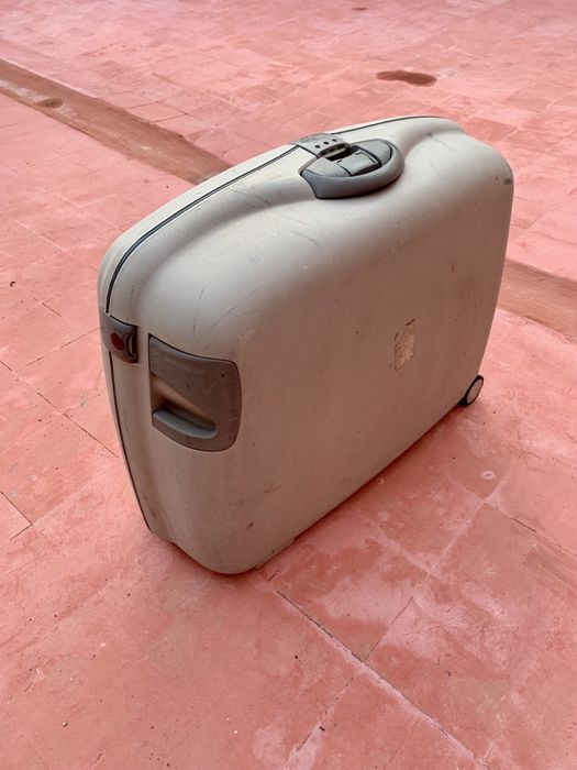 Mala de viagem grande SAMSONITE com cadeado