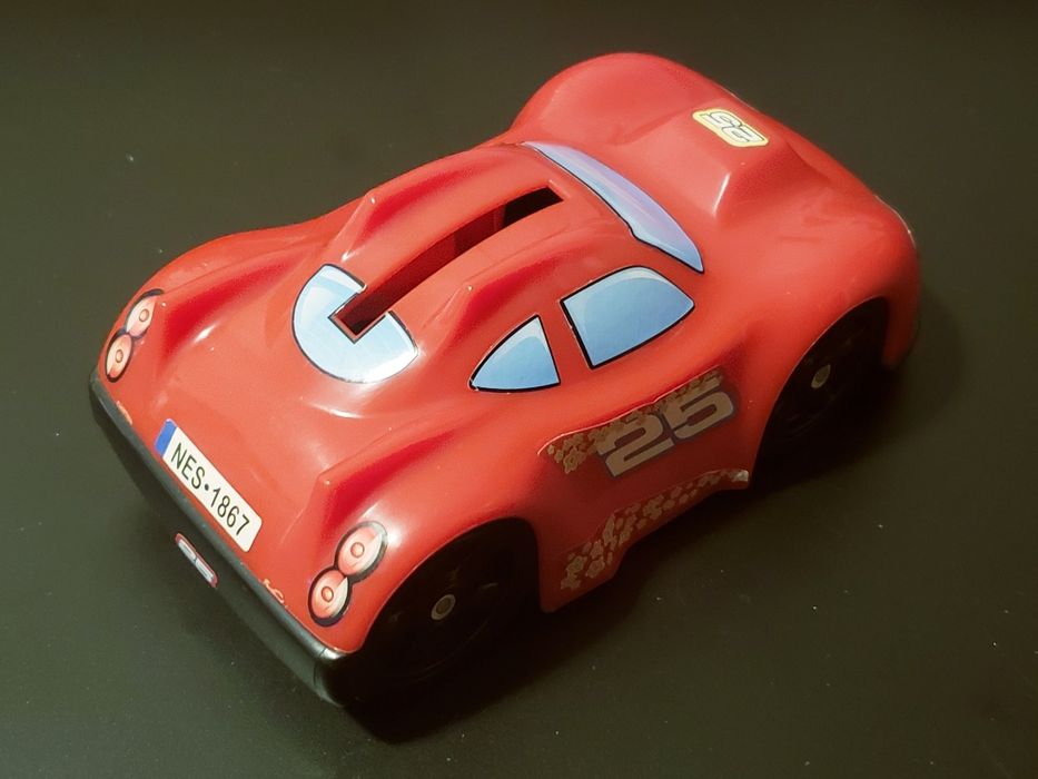 Mealheiro carro de corridas