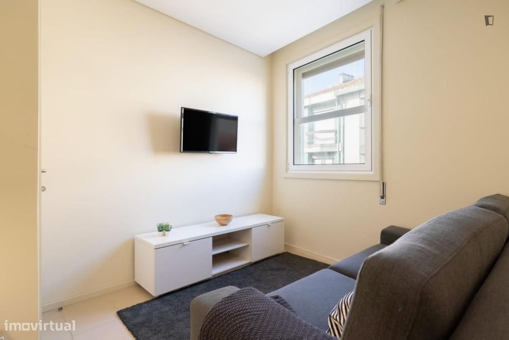Apartamento com 2 quartos - localizado em Paranhos Porto