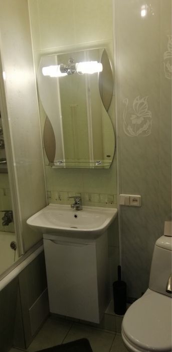 Посуточно 2ком квартира Шинник 12 квартал Б.Хмельницьк СВІТЛО Є ЗАВЖДИ