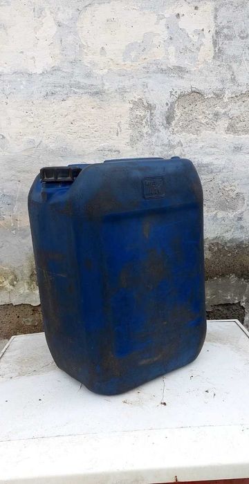 Продам БУ канистры
