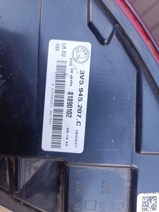 Skoda superb III 3 lift 19-23 sedan lampa tył tylna lewa LED orginał