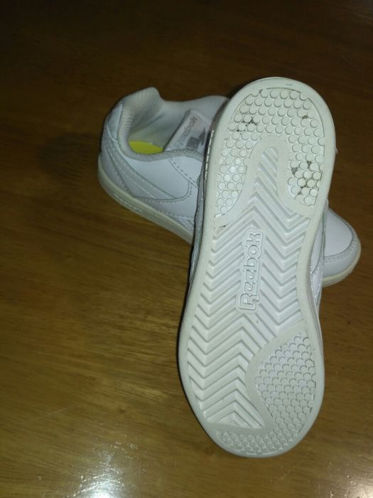Reebok menina tamanho 28